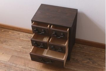 ラフジュ工房オリジナル　古金具リメイク　前板栗材　ヒノキ材　木瓜金具が趣溢れる小引き出し(小物収納、サイドチェスト)(R-041726)
