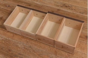 ラフジュ工房オリジナル　古金具リメイク　前板栗材　ヒノキ材　レトロな雰囲気漂う佇まいが魅力の小引き出し(小物収納)(R-041729)