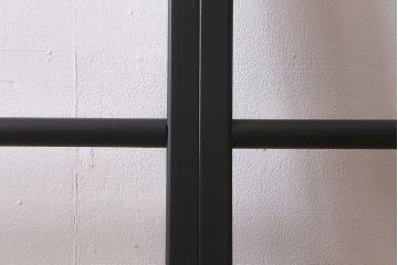 和製アンティーク　ペイント　重厚感のある上品な衣桁(衣紋掛け、衣装掛け、着物ハンガー、コートハンガー、ハンガーラック)(R-041732)
