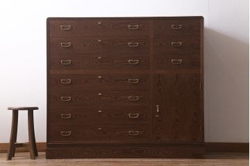 中古　国産　三方桑材貼り・中桐材　品のある佇まいが魅力の上質な重ねタンス(チェスト、和箪笥、桐箪笥、桐たんす)(R-041733)