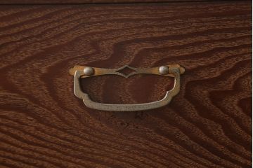 中古　国産　三方桑材貼り・中桐材　品のある佇まいが魅力の上質な重ねタンス(チェスト、和箪笥、桐箪笥、桐たんす)(R-041733)