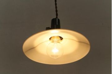レトロ照明　昭和中期　セルロイド　温かみのある雰囲気が魅力のレトロなペンダントライト(天井照明、吊り下げ照明)(R-041735)