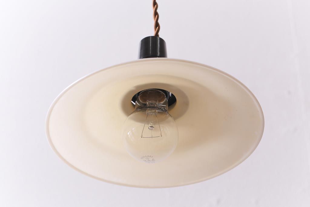 レトロ照明　昭和中期　セルロイド　温かみのある雰囲気が魅力のレトロなペンダントライト(天井照明、吊り下げ照明)(R-041735)