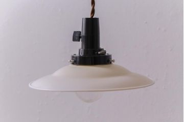 レトロ照明　昭和中期　セルロイド　温かみのある雰囲気が魅力のレトロなペンダントライト(天井照明、吊り下げ照明)(R-041735)