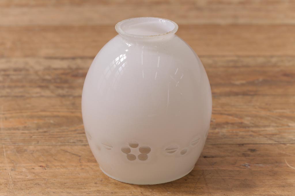 アンティーク照明　昭和レトロ　花の模様が和の雰囲気にぴったりな天井照明(吊り下げ照明、ペンダントライト)(R-041738)