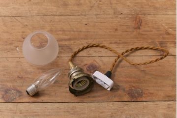 アンティーク照明　昭和レトロ　珍しいデザインが目を引くペンダントライト(吊り下げ照明、天井照明)(R-041740)