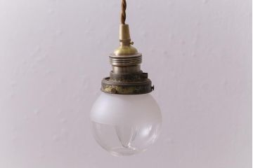 アンティーク照明　昭和レトロ　珍しいデザインが目を引くペンダントライト(吊り下げ照明、天井照明)(R-041740)