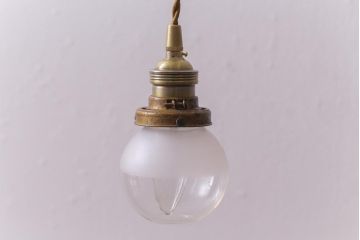 アンティーク照明　昭和レトロ　珍しいデザインが目を引くペンダントライト(吊り下げ照明、天井照明)(R-041741)