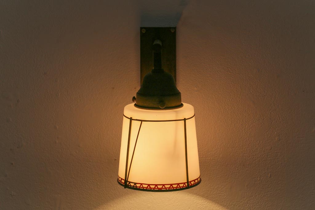 アンティーク照明　昭和初期　和の雰囲気漂うウォールランプ(壁掛け照明、ブラケットライト)(R-041742)