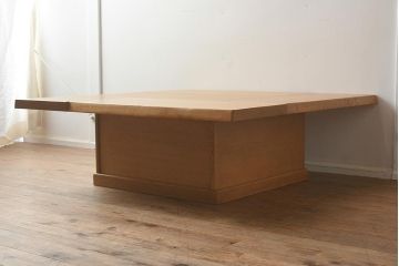 在庫未使用品　IDC大塚家具　藤沢木工　ナラ材 無垢はぎ　いろり(囲炉裏、座卓、火鉢)(定価約23万5千円)(R-041748)