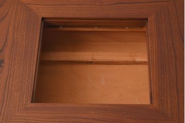在庫未使用品　IDC大塚家具　藤沢木工　脚乾漆　ケヤキ無垢材　力強い杢目が目を惹く上質な囲炉裏テーブル(いろり、座卓、ローテーブル、センターテーブル、リビングテーブル、木製火鉢)(定価約32万円)(R-041751)