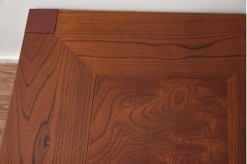 在庫未使用品　IDC大塚家具　藤沢木工　脚乾漆　ケヤキ無垢材　力強い杢目が目を惹く上質な囲炉裏テーブル(いろり、座卓、ローテーブル、センターテーブル、リビングテーブル、木製火鉢)(定価約32万円)(R-041751)