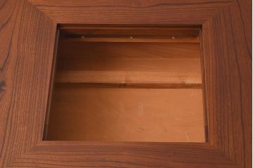 在庫未使用品　IDC大塚家具　藤沢木工　脚乾漆　ケヤキ無垢材　力強い杢目が目を惹く上質な囲炉裏テーブル(いろり、座卓、ローテーブル、センターテーブル、リビングテーブル、木製火鉢)(定価約32万円)(R-041752)