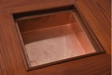 在庫未使用品　IDC大塚家具　藤沢木工　脚乾漆　ケヤキ無垢材　力強い杢目が目を惹く上質な囲炉裏テーブル(いろり、座卓、ローテーブル、センターテーブル、リビングテーブル、木製火鉢)(定価約32万円)(R-041752)