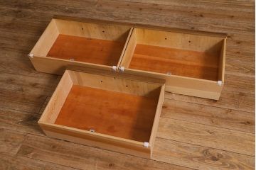 中古　DREXEL HERITAGE(ドレクセルヘリテイジ)　TRYON MANOR(トライオンメナー)　格調高い佇まいが魅力の飾り棚(キャビネット、食器棚、収納棚)(定価約98万円)(R-041755)