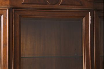 中古　DREXEL HERITAGE(ドレクセルヘリテイジ)　TRYON MANOR(トライオンメナー)　格調高い佇まいが魅力の飾り棚(キャビネット、食器棚、収納棚)(定価約98万円)(R-041755)