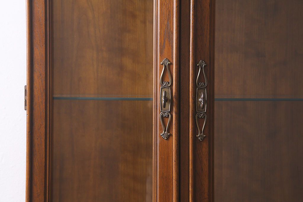 中古　DREXEL HERITAGE(ドレクセルヘリテイジ)　TRYON MANOR(トライオンメナー)　格調高い佇まいが魅力の飾り棚(キャビネット、食器棚、収納棚)(定価約98万円)(R-041755)