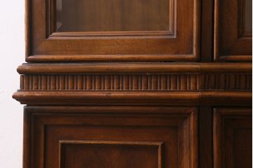 中古　DREXEL HERITAGE(ドレクセルヘリテイジ)　TRYON MANOR(トライオンメナー)　格調高い佇まいが魅力の飾り棚(キャビネット、食器棚、収納棚)(定価約98万円)(R-041755)