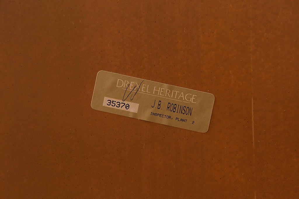 中古　DREXEL HERITAGE(ドレクセルヘリテイジ)　TRYON MANOR(トライオンメナー)　格調高い佇まいが魅力の飾り棚(キャビネット、食器棚、収納棚)(定価約98万円)(R-041755)