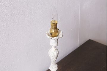 ヴィンテージ照明　フランスビンテージ　エレガントな彫りとフォルムが美しいテーブルランプ(卓上照明、卓上ランプ、スタンドライト)(R-041756)