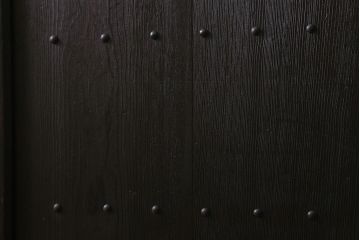 アンティーク建具　明治大正期　蔵戸リメイク　ヒノキ材　クリアガラス入り　風情漂う佇まいが魅力の蔵戸2枚セット(引き戸、玄関戸)(R-041762)