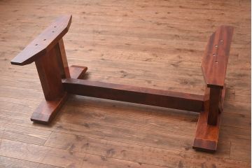展示品　IDC大塚家具　栃T-2　総トラ杢　座卓(センターテーブル)(定価約50万円)(R-041765)