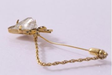 ヴィンテージ雑貨　昭和期　リボンが可愛らしいブローチ(アクセサリー、ビンテージ)(R-041770)