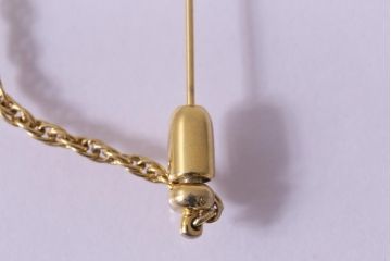 ヴィンテージ雑貨　昭和期　リボンが可愛らしいブローチ(アクセサリー、ビンテージ)(R-041770)
