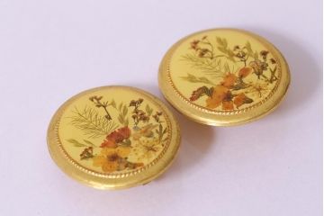 ヴィンテージ雑貨　可憐な押し花が目を引くオーバル型のイヤリング(アクセサリー、ビンテージ)(R-041777)