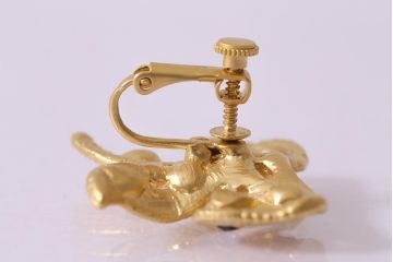 Psyche(プシュケ)　黒のストーンがシックなリボンモチーフのイヤリング(アクセサリー)(R-041778)