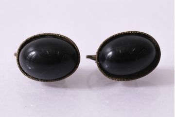 ヴィンテージ雑貨　昭和期　ブラックストーンが存在感抜群のイヤリング(アクセサリー、ビンテージ)(R-041789)