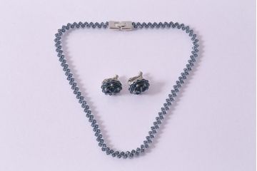 フランス　BALMAIN(バルマン)　大人の雰囲気漂うブルーのアクセサリーセット(イヤリング、ネックレス)(R-041790)