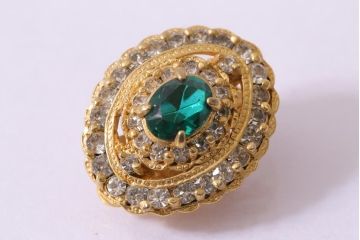 ヴィンテージ　昭和期　グリーンストーンが目を引くオーバル型イヤリング(アクセサリー、ビンテージ)(R-041794)