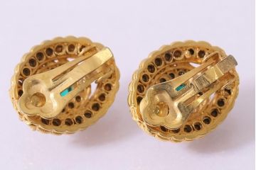 ヴィンテージ　昭和期　グリーンストーンが目を引くオーバル型イヤリング(アクセサリー、ビンテージ)(R-041794)
