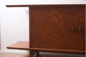 在庫未使用品　IDC大塚家具　松創　やすらぎ　織部　桐材　すり漆仕上げの飾棚02(飾り棚)(定価約224万円)(R-041799)