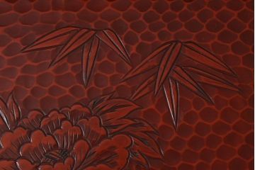 在庫未使用品　IDC大塚家具　まつおかファニチャー　鎌倉彫　竹と牡丹　漆　衣装盆　大小セット(定価約10万円)(R-041800)