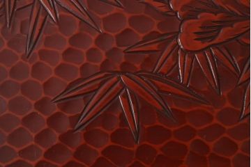 在庫未使用品　IDC大塚家具　まつおかファニチャー　鎌倉彫　竹と牡丹　漆　衣装盆　大小セット(定価約10万円)(R-041800)