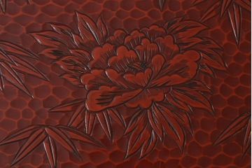 在庫未使用品　IDC大塚家具　まつおかファニチャー　鎌倉彫　竹と牡丹　漆　衣装盆　大小セット(定価約10万円)(R-041800)