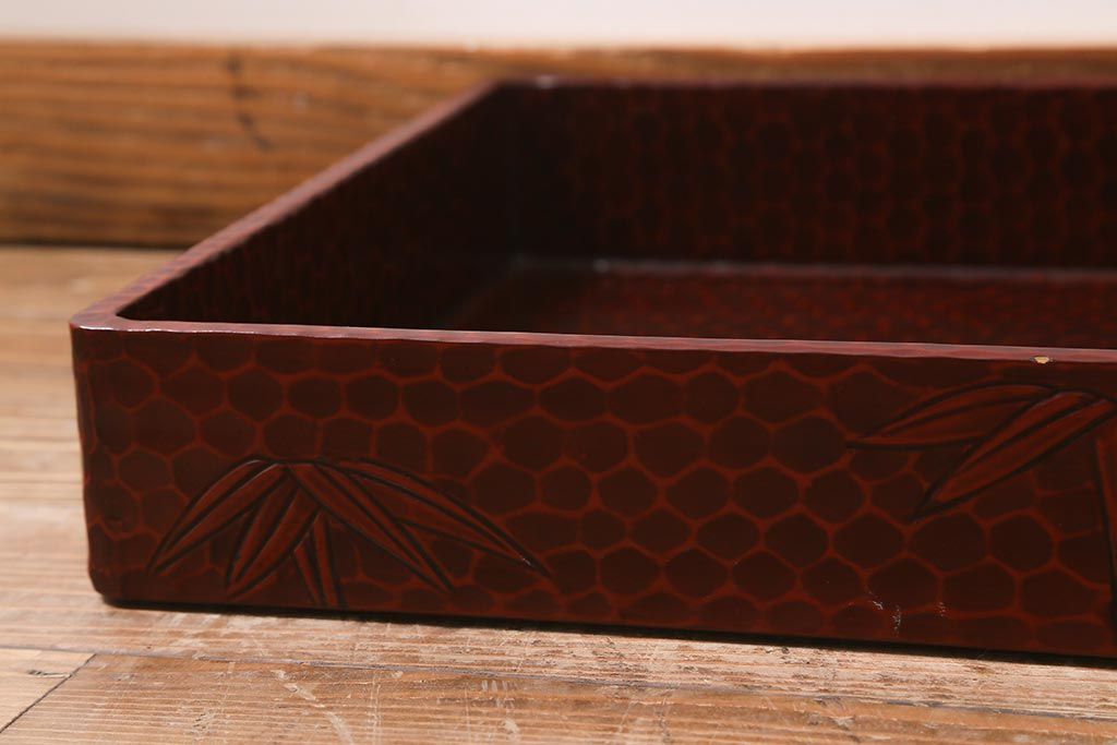 在庫未使用品　IDC大塚家具　まつおかファニチャー　鎌倉彫　竹と牡丹　漆　衣装盆　大小セット(定価約10万円)(R-041800)