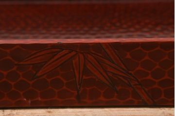 在庫未使用品　IDC大塚家具　まつおかファニチャー　鎌倉彫　竹と牡丹　漆　衣装盆　大小セット(定価約10万円)(R-041800)