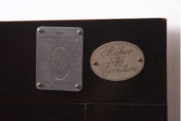 展示品　IDC大塚家具　Baker(ベーカー社)　3409　マホガニー材　気品のあるシンプルなサイドテーブル(センターテーブル、コンソールテーブル、作業台、カウンターテーブル、サイドデスク)(定価約63万円)(R-041822)