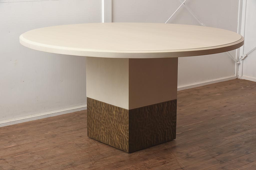 在庫未使用品　IDC大塚家具　Baker(ベイカー社)　KARA MANN(カラマン)　Milling Road(ミリング・ロード)　MR7037　ソリッドダイニングテーブル(ラウンドテーブル、丸テーブル)(定価約90万円)(R-041825)