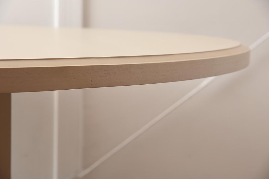 在庫未使用品　IDC大塚家具　Baker(ベイカー社)　KARA MANN(カラマン)　Milling Road(ミリング・ロード)　MR7037　ソリッドダイニングテーブル(ラウンドテーブル、丸テーブル)(定価約90万円)(R-041825)