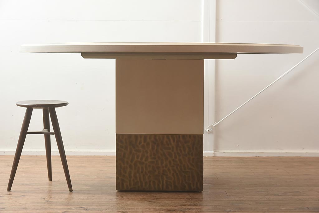 在庫未使用品　IDC大塚家具　Baker(ベイカー社)　KARA MANN(カラマン)　Milling Road(ミリング・ロード)　MR7037　ソリッドダイニングテーブル(ラウンドテーブル、丸テーブル)(定価約90万円)(R-041825)