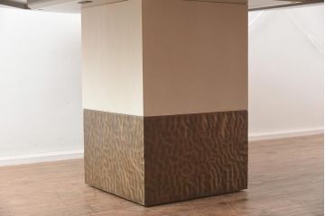 在庫未使用品　IDC大塚家具　Baker(ベーカー社)　KARA MANN(カラマン)　Milling Road(ミリング・ロード)　MR7037　ソリッドダイニングテーブル(ラウンドテーブル、丸テーブル)(定価約90万円)(R-041825)