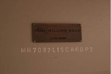 在庫未使用品　IDC大塚家具　Baker(ベーカー社)　KARA MANN(カラマン)　Milling Road(ミリング・ロード)　MR7037　ソリッドダイニングテーブル(ラウンドテーブル、丸テーブル)(定価約90万円)(R-041825)