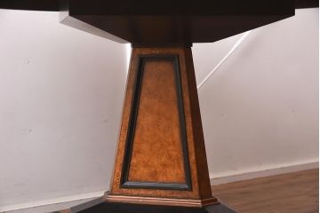 展示品　IDC大塚家具　Baker(ベイカー社)　5165　キャスター付きラウンドテーブル(丸テーブル)(定価約234万円)(R-041828)