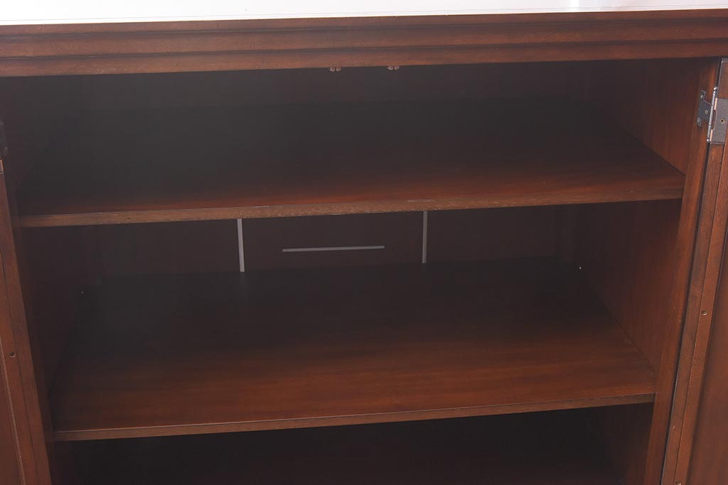 在庫未使用品　IDC大塚家具　ヒッコリーチェア社(HICKORY CHAIR)　トーマス・オブライアン　2890-10　サイドボード(TVキャビネット、収納棚)(定価約73万円)(R-041841)