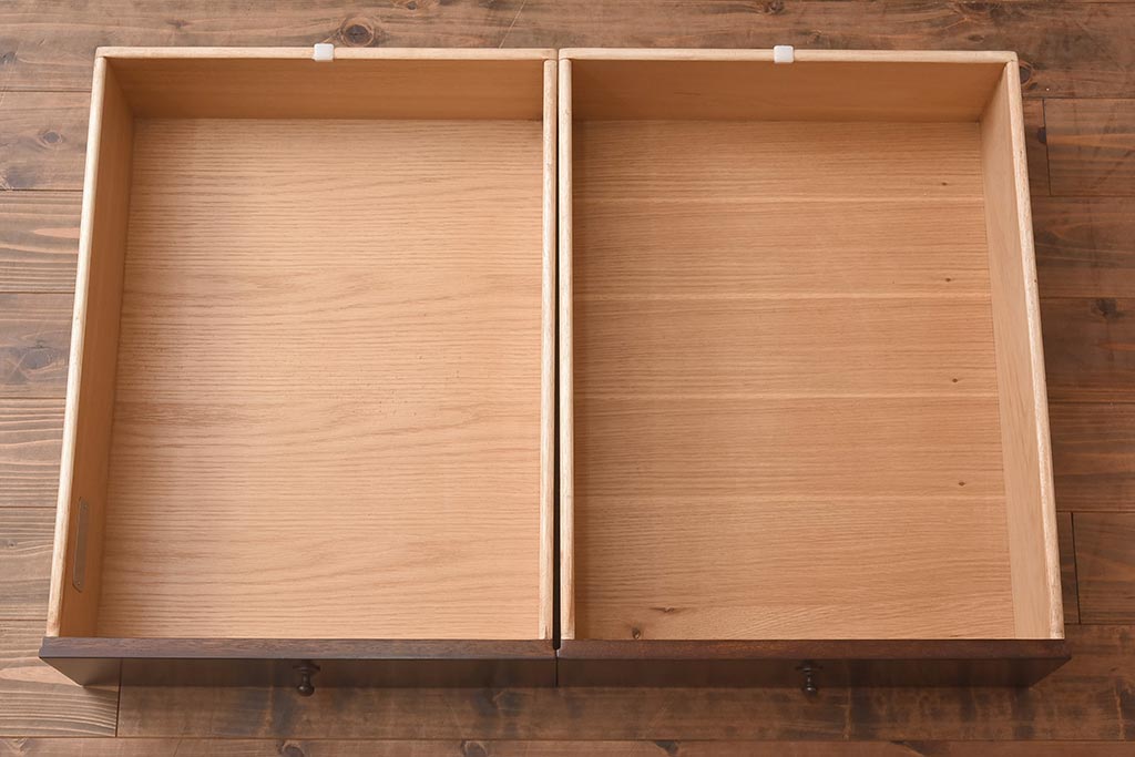 在庫未使用品　IDC大塚家具　ヒッコリーチェア社(HICKORY CHAIR)　トーマス・オブライアン　2890-10　サイドボード(TVキャビネット、収納棚)(定価約73万円)(R-041841)