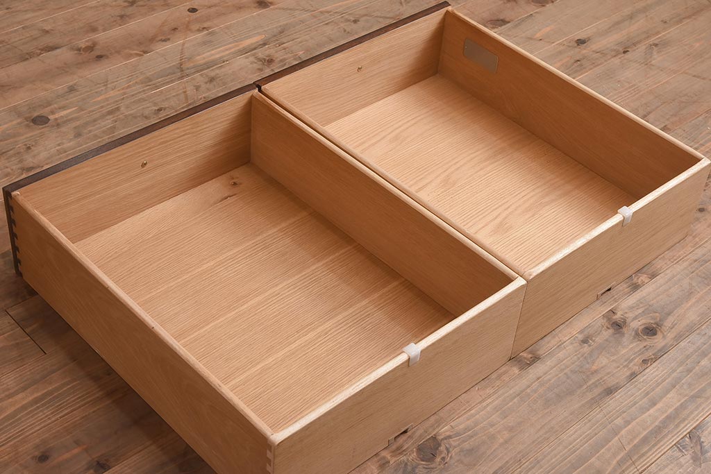 在庫未使用品　IDC大塚家具　ヒッコリーチェア社(HICKORY CHAIR)　トーマス・オブライアン　2890-10　サイドボード(TVキャビネット、収納棚)(定価約73万円)(R-041841)